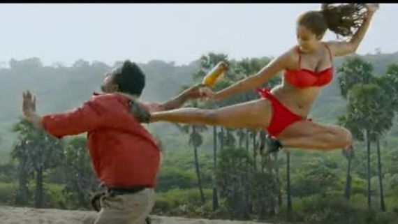 RGV's Ammayi Trailer Review: ఊహకు అందని పూజా భలేకర్ పోరాట విన్యాసాలు