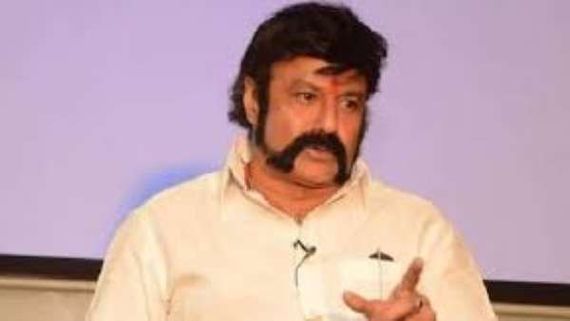 మొన్న చిరంజీవి,  నేడు బాలకృష్ణ.. కుడి భుజానికి సర్జరీ.. ఆ షూటింగే కొంప ముంచిందా? అసలు ఏమైదంటే?