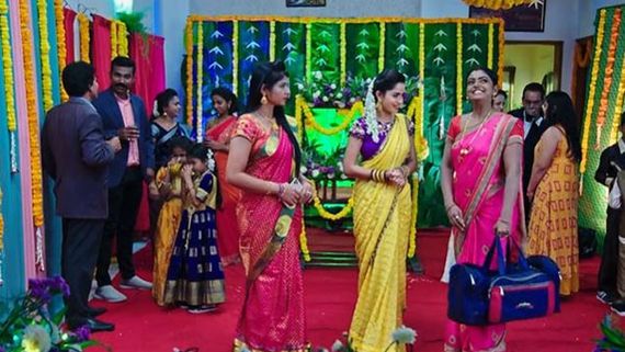 Karthika Deepam  మోనిత బండారం బయటపెట్టిన దీప.. బిడ్డకు తండ్రి ఎవరో తేల్చేసిన వంటలక్క
