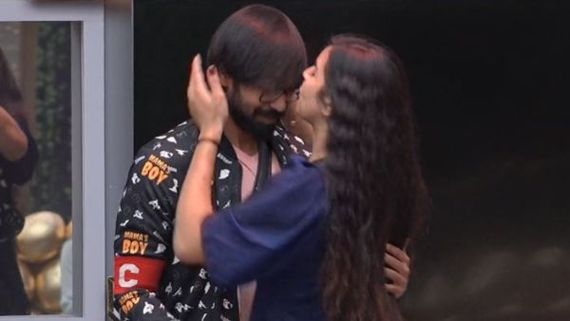 Bigg Boss Unseen మానస్‌పై ముద్దులు కురిపించిన ప్రియాంక.. నాకు నీ మీద అలాంటి ఫీలింగ్ అంటూ.. 