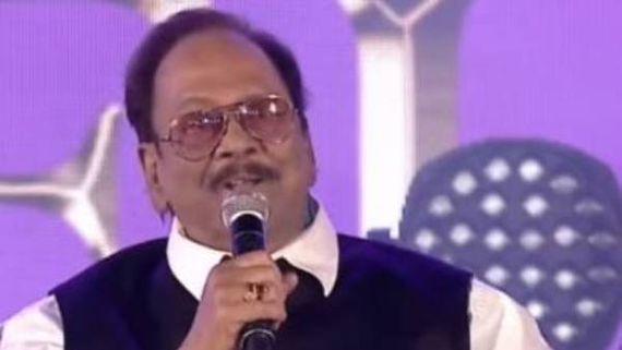 Radhe shyam Event: మీతో డ్యాన్స్ చేయాలని ఉంది కాని చేయలేను.. ఈ రెబల్ స్టార్ మరో 50 ఏళ్ళు: కృష్ణంరాజు