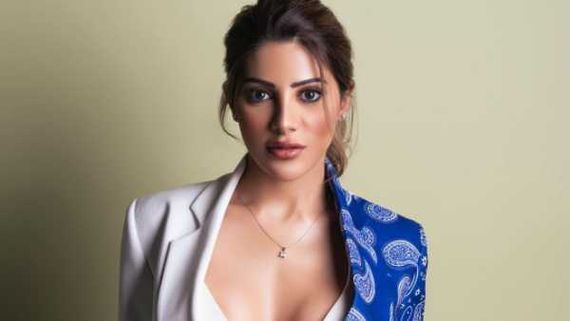 Nikki Tamboli మళ్లీ రెచ్చిపోయిన చితక్కొట్టుడు హీరోయిన్.. హాట్ హాట్ ఫోటోలతో గ్లామర్ ట్రీట్