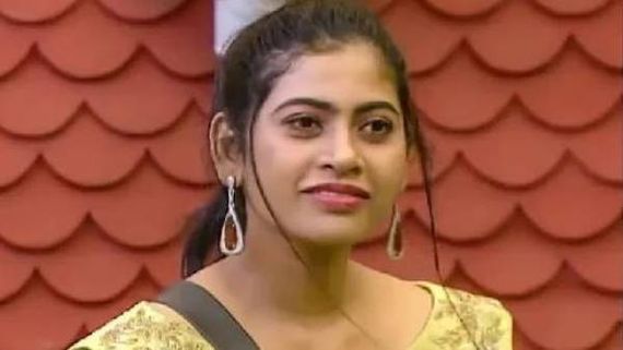 Bigg Boss 5: ఎలిమినేట్ అయినా వెనక్కి తగ్గని కాజల్.. అతన్ని గెలిపించేందుకు ఓట్లు అడుక్కుంటూ..