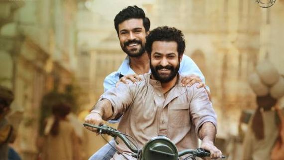   RRR ప్రీ రిలీజ్ ఈవెంట్ కోసం రాబోతున్న బాలీవుడ్ బడా హీరో.. అందుకోసమైనా  రావాల్సిందే!