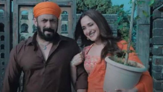  Pragya Jaiswal సల్మాన్ ఖాన్‌తో రొమాంటిక్ సాంగ్.. రిలీజైన కొద్ది గంటల్లోనే రికార్డుల మోత