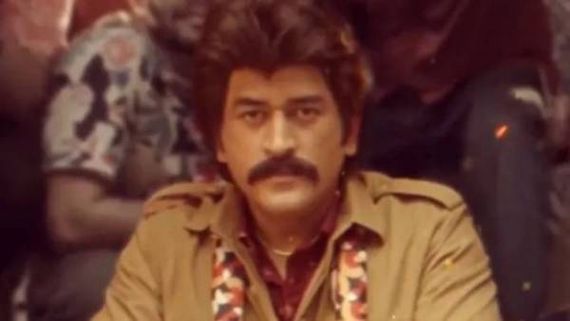 భాషాగా మారిన ఎంఎస్ ధోని.. రజినీకాంత్ స్టయిల్‌తో మాస్ లుక్‌.. వీడియో వైరల్