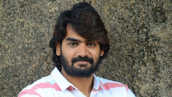 ఒక్క పాటతో ఓవర్ నైట్ పాపులారిటీ.. ఏకంగా సినిమాలో పాడే అవకాశం ఇచ్చిన కార్తికేయ