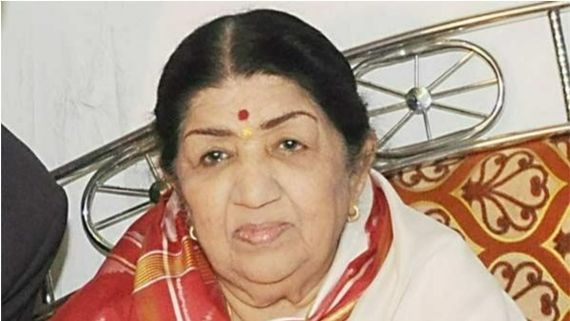 Lata Mangeshkar పెళ్లి ఎందుకు చేసుకోలేదు? బ్రహ్మచారిణిగా ఎందుకు ఉండిపోయింది?