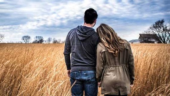 స్టార్ హీరో కుమారుడితో షూట్ సమయంలో ప్రేమ.. సహజీవనం.. పెళ్ళికి సిద్దమైన మరో హీరోయిన్?