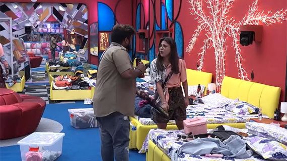 Bigg Boss Non Stop : విభేదాలతో రచ్చ.. అఖిల్-అజయ్ మధ్య ముసలం.. ఎత్తి విసిరేసిన హమీదా! 