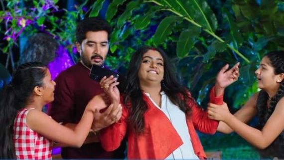  గొంతుకు పిసికి చంపేస్తా.. కార్తీకదీపం ఫేమ్ నిరుపమ్‌కు వంటలక్క వార్నింగ్