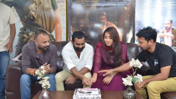 Nallamala success meet నల్లమల చిత్రానికి మంచి రెస్పాన్స్.. ఆనందంలో దర్శకుడు రవి చరణ్, భానుశ్రీ 