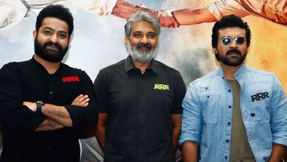 RRR Interval Scene Leaked: మొసలితో యాక్షన్ సీన్.. ఆడియెన్స్ ఫ్యూజులు ఔట్ కావడం గ్యారెంటీ!