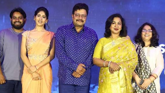  BBC's Gaalivaana on ZEE5 తెలుగు ప్రేక్షకుల ప్రేమ వెలకట్టలేనిది.. రాధిక శరత్ కుమార్ ఎమోషనల్