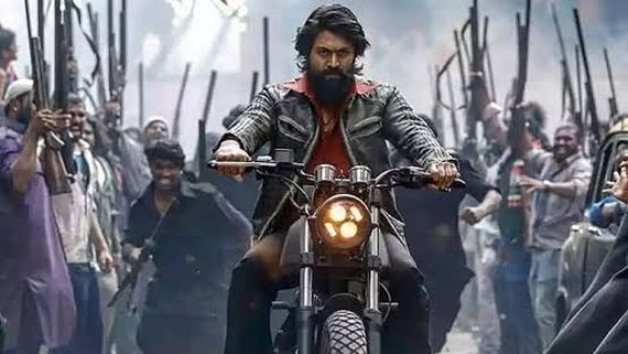 KGF 2 Weeks Collections: 347 కోట్లకు అమ్మితే.. 2 వారాల్లోనే ఇలా.. RRR రికార్డుకు కొద్ది దూరంలోనే!