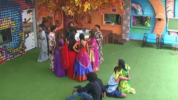  Bigg Boss Non Stop: షోలో షాకింగ్ సంఘటన.. అషుతో అతడు అసభ్యంగా.. మీద పడుకుని అక్కడ చెయ్యేసి!