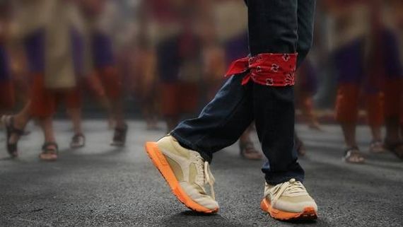 Sarkaru Vaari Paata మహేశ్ ఫ్యాన్స్ వార్నింగ్‌.. దిగివచ్చిన యూనిట్.. మాస్ సాంగ్ అంటూ అప్‌డేట్‌!