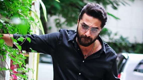 లైవ్ న్యూస్ ఛానెల్ లో విశ్వక్ సేన్ బూతులు.. గెట్ అవుట్ అంటూ పరువు తీసిన యాంకర్ 