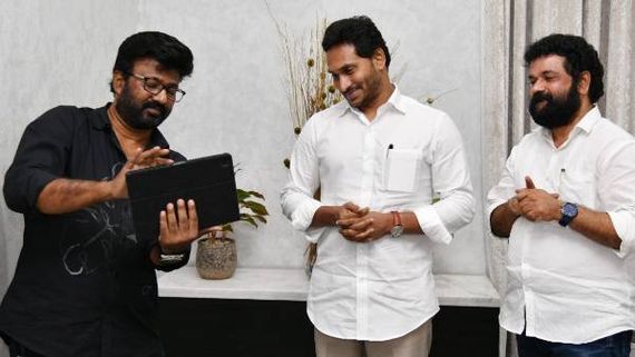  ఎంపీ నందిగం సురేష్ కీలక పాత్రలో ఆటో రజని.. సీఎం జగన్‌ను కలిసి ఆశీర్వాదం