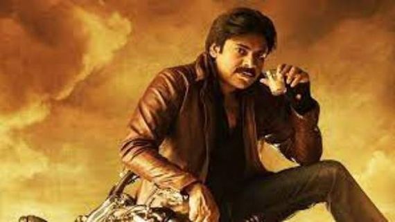 మెగాఫ్యాన్స్ కు అదిరే న్యూస్.. పవర్ స్టార్ సినిమాలో సూపర్ స్టార్? 