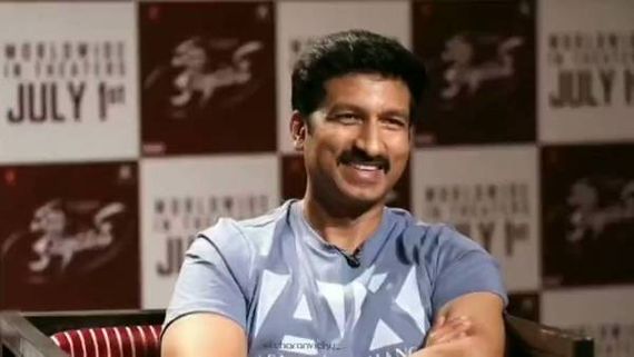 బ్లేడుతో నిజంగానే హీరో గోపిచంద్ ముక్కు కోశాడట.. పెరుగన్నం మొత్తం రక్తమే..