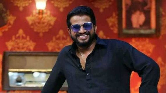  ఆ సీఎంపై హైపర్ ఆది పంచ్‌లు: బండ బూతులతో రచ్చ.. మరో వివాదంలో కమెడియన్