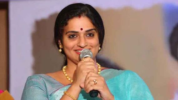 నరేష్ తో సహజీవనం వార్తలు.. సైబర్ క్రైమ్ స్టేషన్లో పవిత్ర లోకేష్ ఫిర్యాదు!