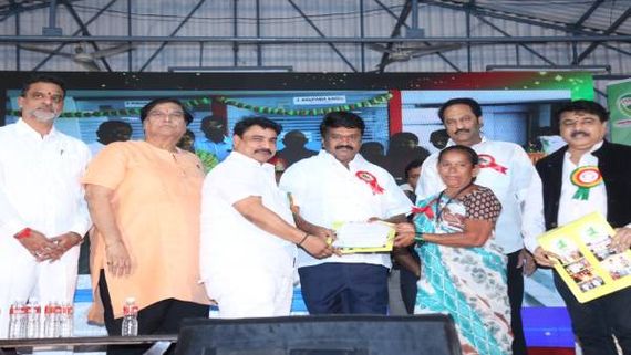 నిరుపేద కళాకారులకు ఉచితంగా 101 ప్లాట్లు దానం.. వీవీకేవీ విజయ్ కుమార్‌పై మంత్రి తలసాని, ప్రముఖుల ప్రశంసలు