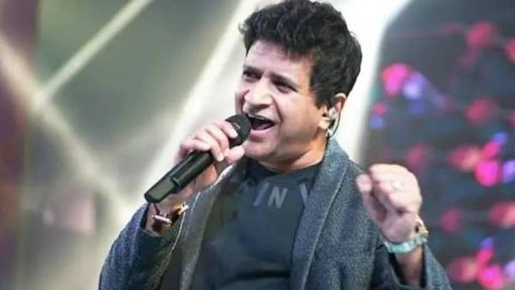  RIP KK: వారి నిర్లక్ష్యం, చివరి క్షణంలో ఇబ్బందిగానే ఫ్యాన్స్ కోసం పాటలు.. కేకే ఆఖరి వీడియో వైరల్