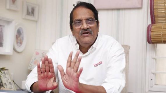  ఆ నిర్మాతల వల్లే థియేటర్లకు ప్రేక్షకుల ముఖం చాటేశారు.. వాళ్లే షూటింగులు ఆపి సమ్మెనా?.. అశ్వినీదత్ సెటైర్స్