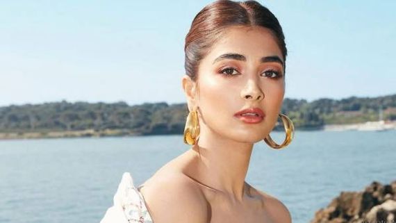  Pooja Hegde మహేష్ మూవీకి బుట్ట బొమ్మ షరతులు.. త్రివిక్రమ్‌కు పెట్టిన కండీషన్స్ ఏమిటంటే? 