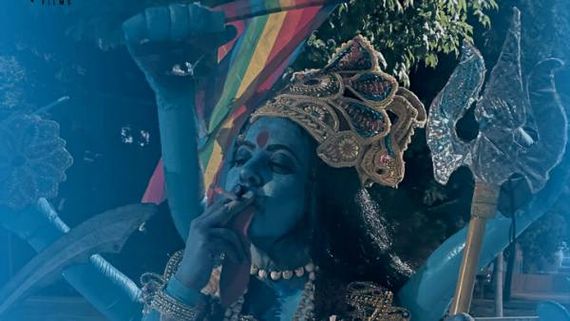 కాళి మాత నోట్లో సిగరెట్.. ఆ దర్శకురాలి అరెస్ట్‌కు డిమాండ్.. ప్రధాని దృష్టికి వివాదం