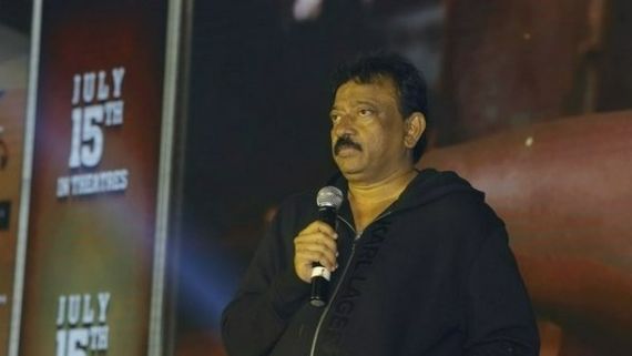 స్టేజ్ మీదే ఏడ్చేసిన రామ్ గోపాల్ వర్మ.. లైఫ్ లో ఫస్ట్ టైం ఎమోషనల్!