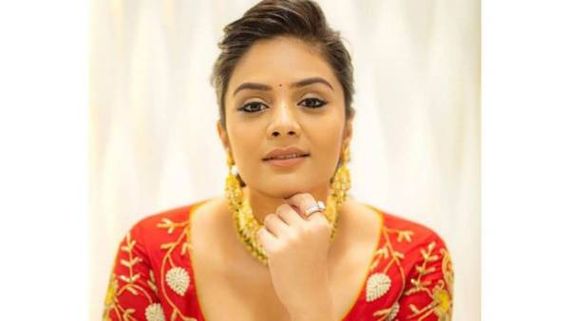  శ్రీముఖి పెళ్లికి గ్రీన్ సిగ్నల్: ఆ మూడింటికి ఓకే అయితేనే.. మెలిక పెట్టిన మామ