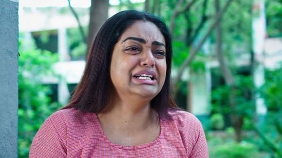 Karthika Deepam కార్తీక్ కోసం మార్చురీకి వెళ్లిన దీప.. అసలేం జరిగిందంటే? 