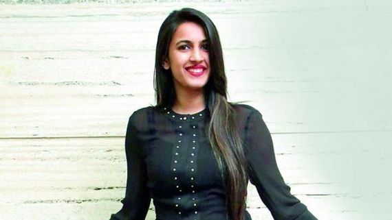 నిహారిక కొణిదెల గ్లామర్ ట్రీట్ : తొలిసారి అలాంటి అందాలతో మెగా డాటర్