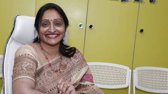 నిండు గర్బిణి బిడ్డకు జన్మనిచ్చినట్టు ఉంది.. కృష్ణ వ్రింద విహారి రిలీజ్ గురించి నిర్మాత ఉషా మూల్పూరి