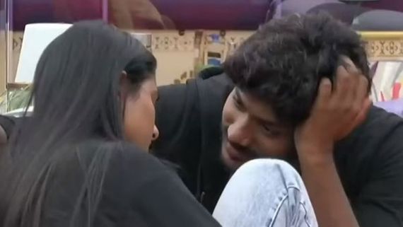 Bigg Boss Telugu 6: ముద్దు పెట్టనా? ఇంతసేపు పెట్టావు కదా.. వామ్మో షోలో మరో జంట రచ్చ