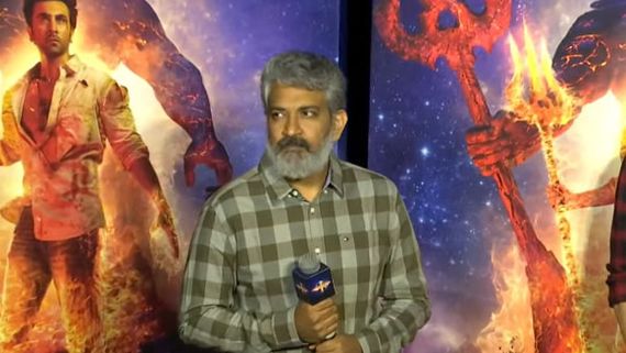 చాలా కాలం తరువాత మరో సినిమాకు ఆ వర్క్ చేసిన రాజమౌళి.. పాన్ ఇండియా హిట్ కోసమే..