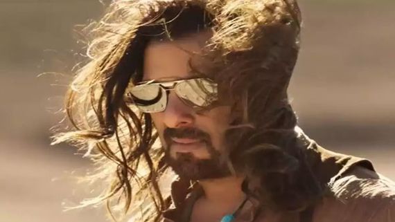 Salman Khan  మూవీ టైటిల్ మోషన్ పోస్టర్ రిలీజ్.. పవన్ రీమేక్ చిత్రంలో వెంకటేష్, జగపతి బాబు!