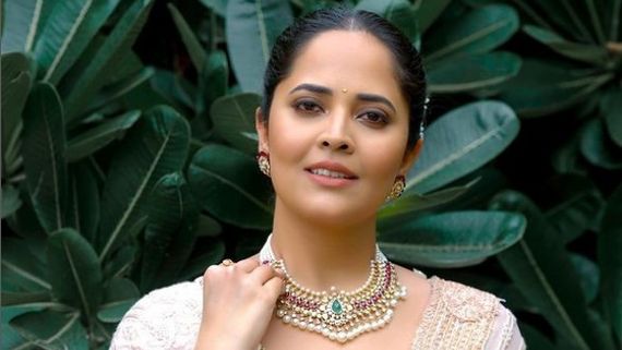  Anasuya Bharadwaj: లంగా ఓణిలోనూ అనసూయ రచ్చ.. ఆ పార్ట్ చూపిస్తూ వీడియో