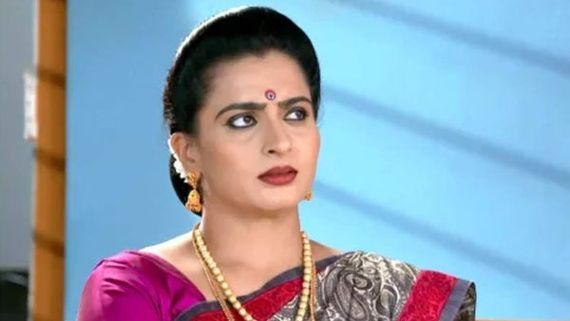 Karthika Deepam: సీనియర్ నటుడితో కార్తీక దీపం నటి ఎఫైర్.. షాకింగ్ గా రూమర్ వైరల్