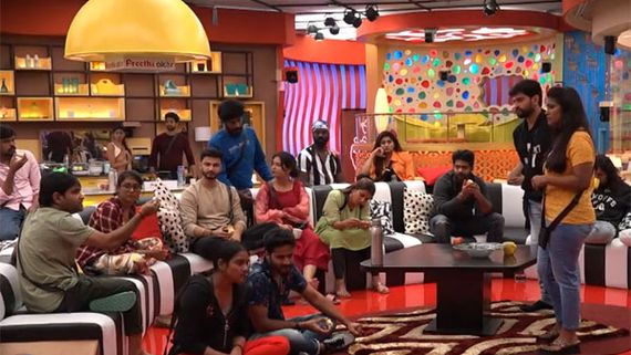 Bigg Boss Telugu 6: నామినేషన్లలో ఏడ్చేసిన లేడి కంటెస్టెంట్లు.. బల్ల గుద్ది కోపం చూపించిన రేవంత్ 