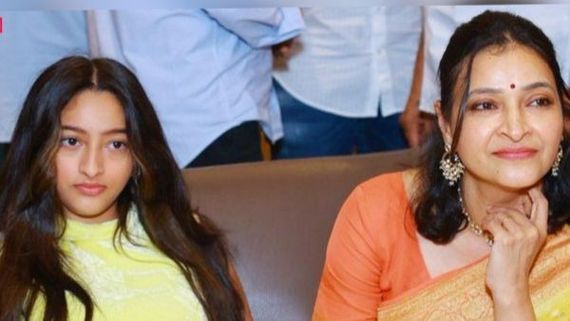  మహేష్ బాబు మేనకోడలిని చూశారా.. తల్లితో అలా.. బ్యూటీఫుల్ ఫొటో వైరల్..