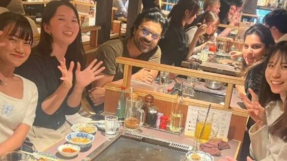 RRR Release in Japan రాంచరణ్ క్రేజ్ జపాన్‌లో రచ్చ రచ్చ.. విందులు, గిఫ్టులతో కేక పెట్టించిన ఫ్యాన్స్