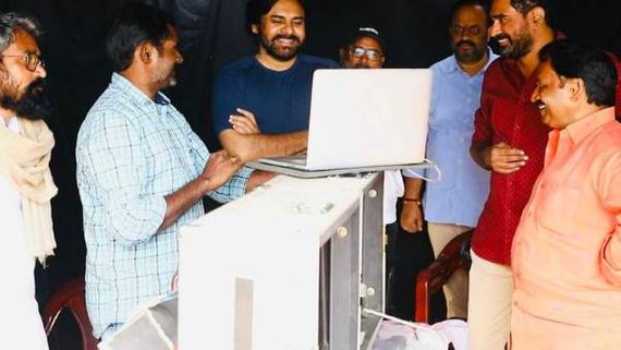 Pawan Kalyan: 900 మందితో జోరుగా హరిహర వీరమల్లు షూటింగ్.. మామూలుగా ఉండదట!