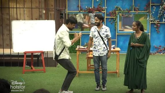  Bigg Boss Telugu 6: అమ్మాయిలని పడేసే ఆటలో ఆదిరెడ్డి రొమాన్స్.. ఫైమా అందాన్ని పొగుడుతూ..