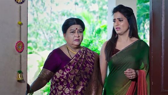 Intinti Gruhalakshmi Today Episode: అనసూయకు మరో షాక్.. వాళ్లను చూసిన పరందామయ్య.. అంతలోనే ట్విస్ట్