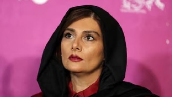 Hijab తొలగించి నిరసన.. యువ హీరోయిన్ అరెస్ట్!