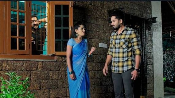 Karthika Deepam ఇంటిలో దుర్గ.. మోనితను చూసి ఛీకొట్టిన కార్తీక్